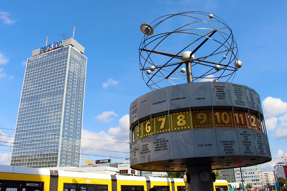 world clock berlin 3